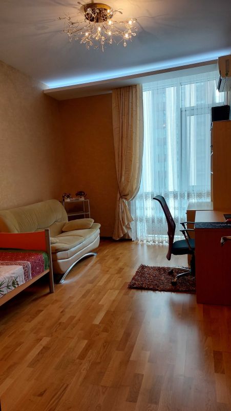 Продам 5ти кімнатну квартиру 124.1 м в центрі міста, поруч з парком Шевченко, та нагорним ринком ЖК Панорама