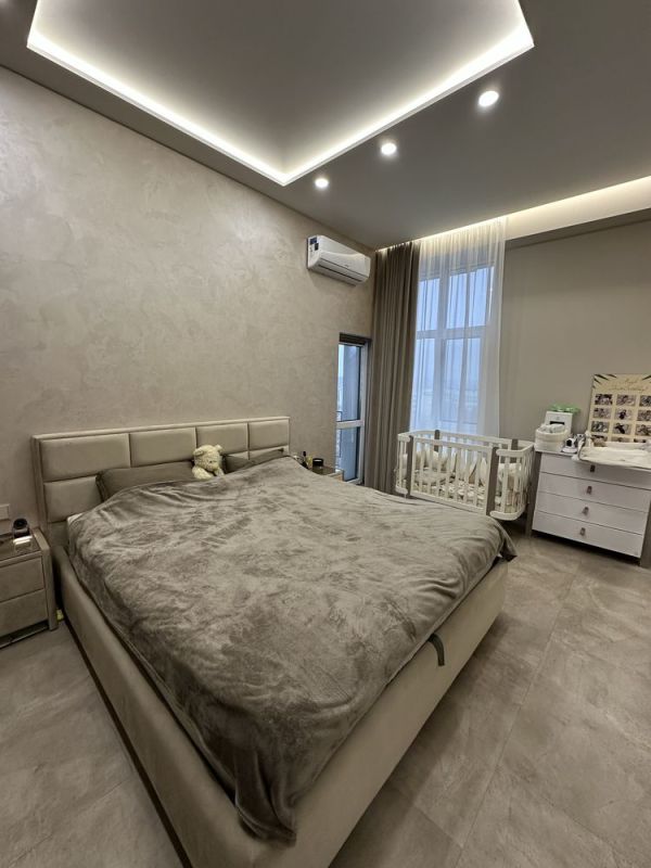 Продам 2х кімнатну квартиру 65м ЖК Central Park Парк Чкалова Старокозацька вул. 52