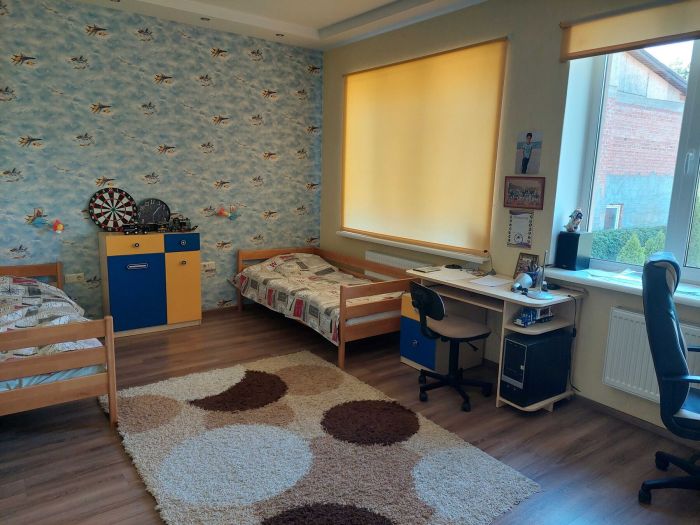 Здам чудовий будинок 4 кімнати 200 м² в центрі міста поруч з пр. Науки район ТЦ Неоплаза ділянка 6 соток