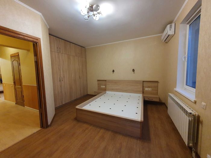 Продам 4к квартиру 80 м² + парковка + комора ЖК Олімпік-2