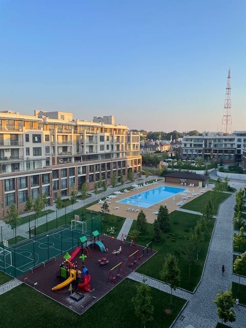 Продам 3х комнатную квартиру 98,4 м² в закрытом комплексе в центре города ЖК Comfort city ЖК Комфорт Сити