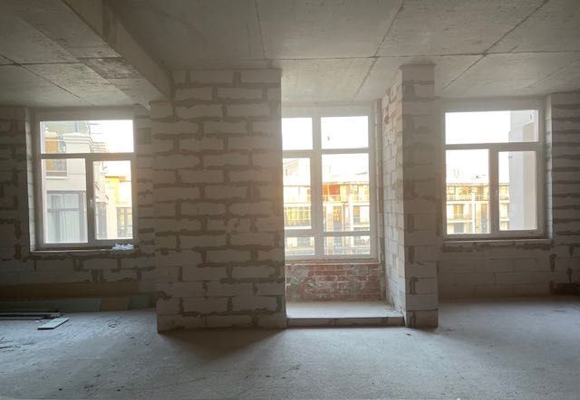 Продам 3х комнатную квартиру 98,4 м² в закрытом комплексе в центре города ЖК Comfort city ЖК Комфорт Сити