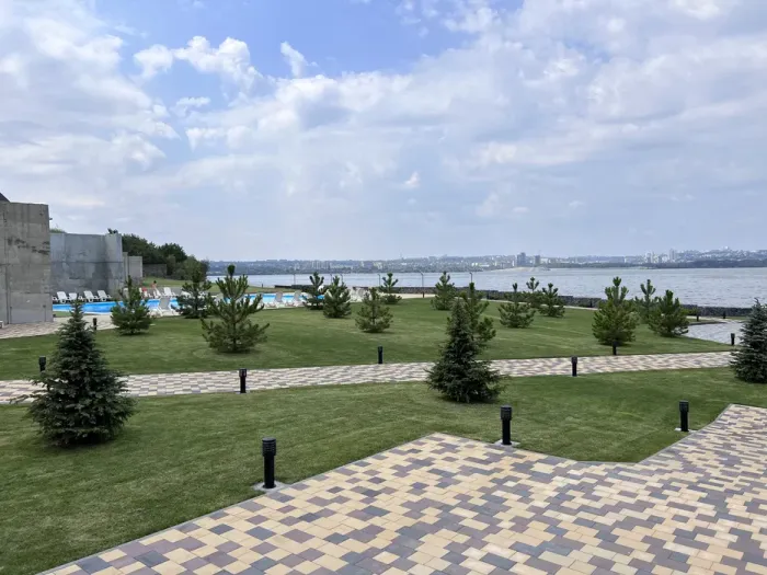 Продам таунхаус 165 м з ремонтом в ЖК Comfort City Lagoon на березі р. Дніпро