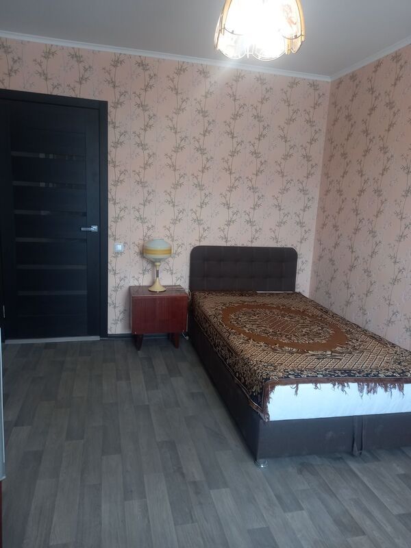 Здам 3-кімнатну квартиру на Комунарі (Покровський), вул. М. Дія