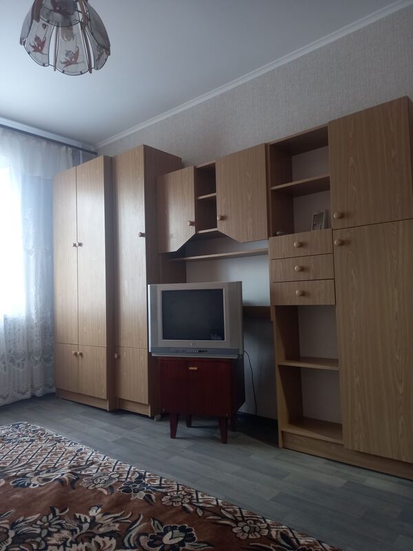 Здам 3-кімнатну квартиру на Комунарі (Покровський), вул. М. Дія