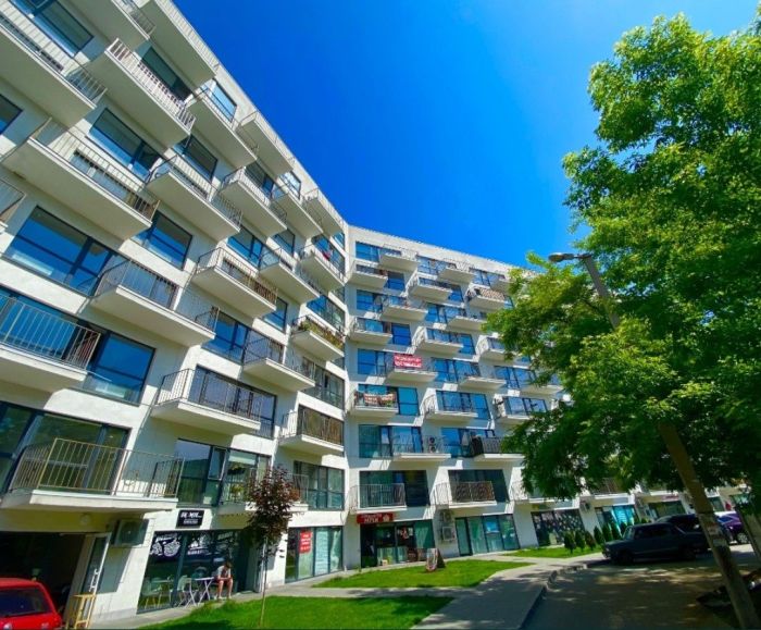 Продам 4к квартиру 108 м² ЖК Молодіжний Каменський Бєляєва вул. 8а