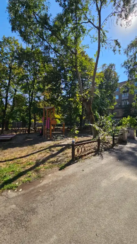 Продам 3к квартиру 71 м² в Центрі, біля парку Чкалова, сталинка