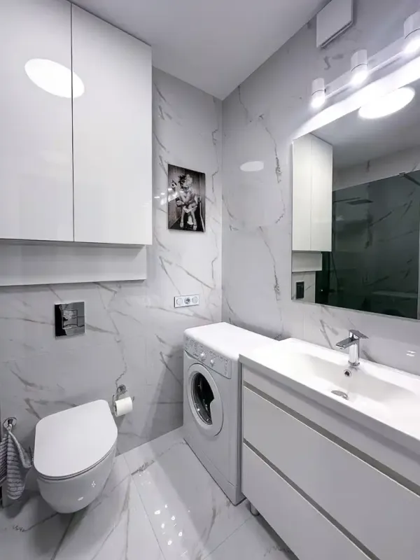 Продам 2х кімнатну квартиру 58 м² з ремонтом ЖК Рыбинский