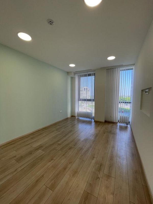 Продам 3к квартиру 104 м² ЖК Фестивальний