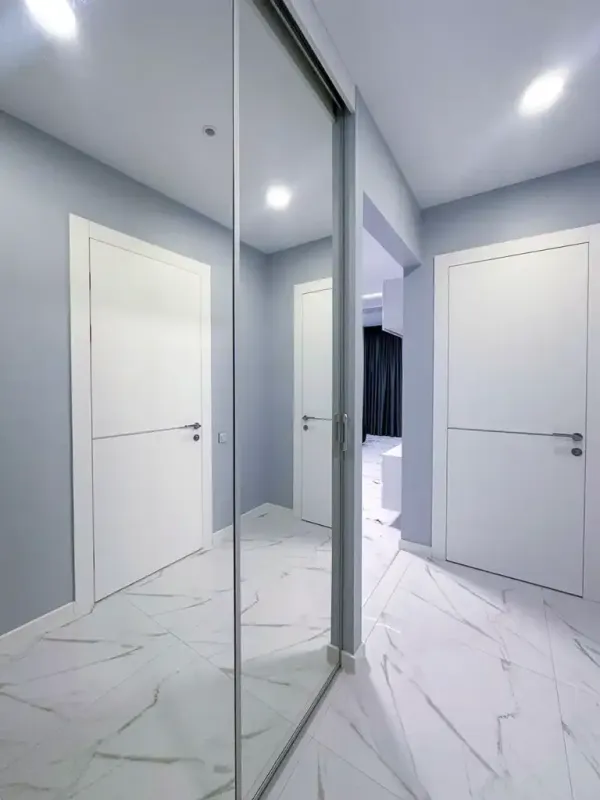 Продам 2х кімнатну квартиру 58 м² з ремонтом ЖК Рыбинский