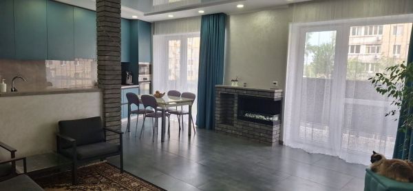 Продам 4к квартиру 108 м² ЖК Молодіжний Каменський Бєляєва вул. 8а