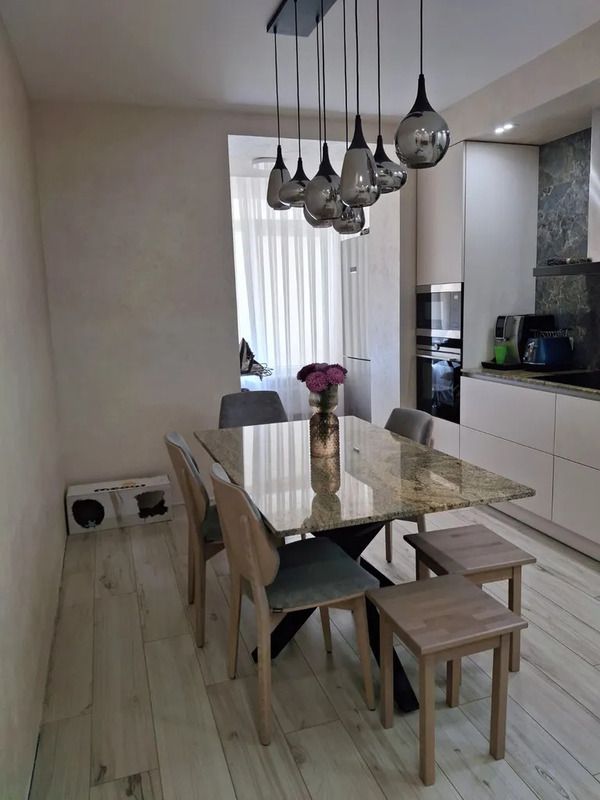 Продам квартиру ЖК Алые Паруса с ремонтом, 3 комнаты, 83 м² Парус   ул. Гидропарковая 13