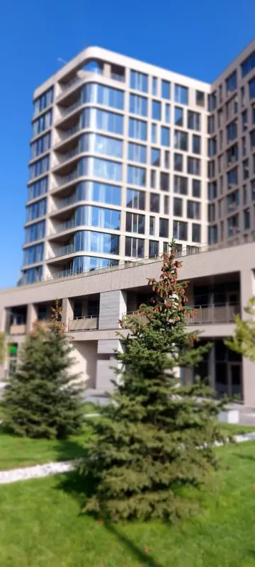 Продам 2х кімнатну квартиру 87.4 м² в самому центрі міста Дніпро на вул. Короленко ЖК Mozart