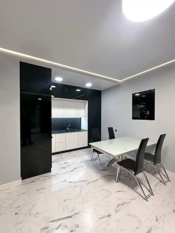 Продам 2х кімнатну квартиру 58 м² з ремонтом ЖК Рыбинский