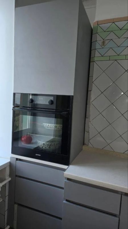 Продам 2к квартиру 48.6 м2 пл. Вокзальна 1, в центрі міста