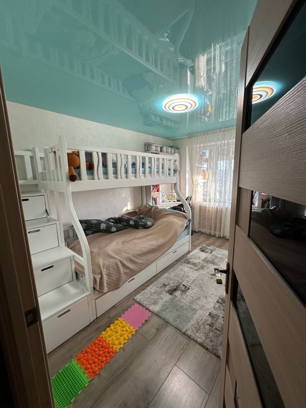 Продам 2к квартиру з ремонтом 54 м² на ж/м вул. Метробудівська 17