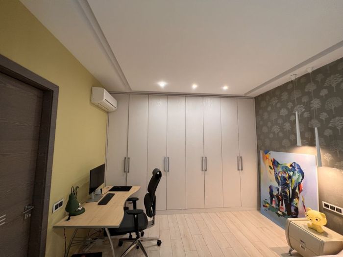 Здам 4х кімнатну квартиру 130 м² на Рогальова в центрі міста Дніпра ЖК Дуэт