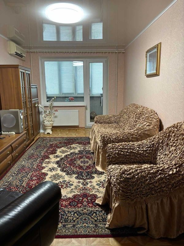Продам 3к квартиру з ремонтом 69.50 м² на ж/м Парус-1