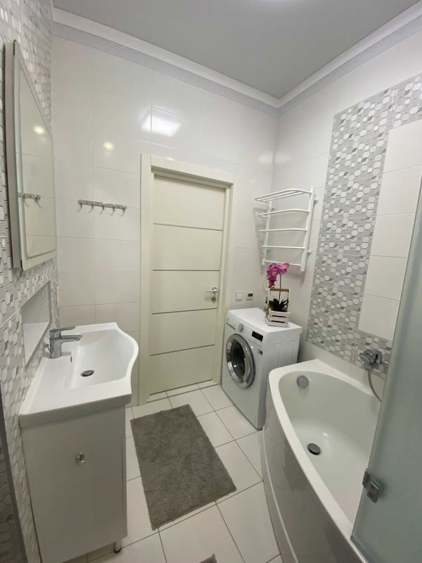 Продам 2к квартиру  60 м² в ЖК IQ House з паркингом та кладовой 9м