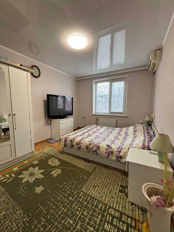 Продам 3к квартиру з ремонтом 69.50 м² на ж/м Парус-1