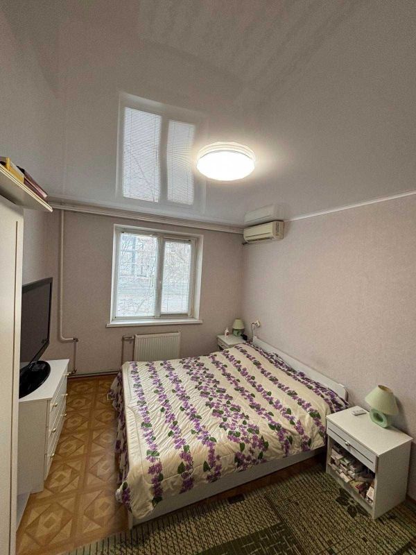 Продам 3к квартиру з ремонтом 69.50 м² на ж/м Парус-1