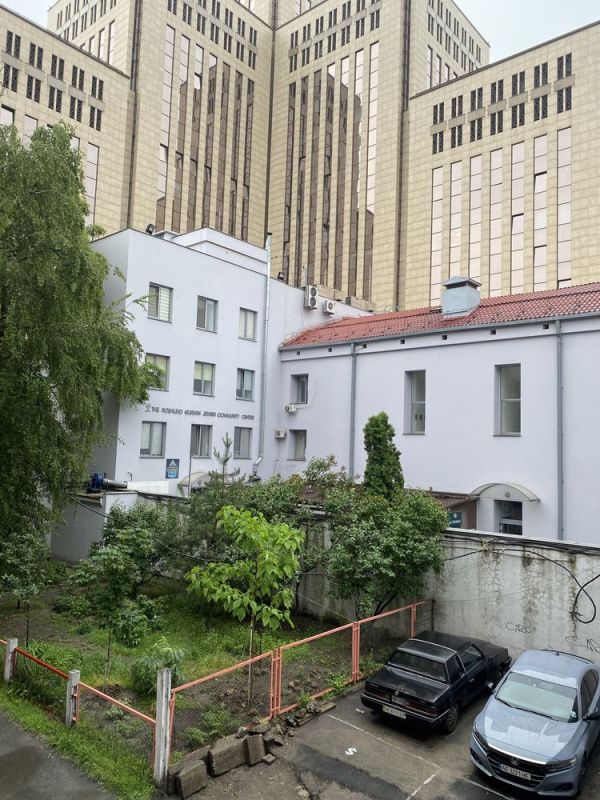 Здам 3-х кімнатну квартиру в центрі міста біля Менора