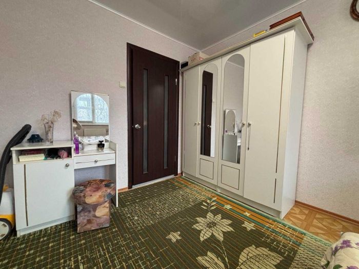 Продам 3к квартиру з ремонтом 69.50 м² на ж/м Парус-1