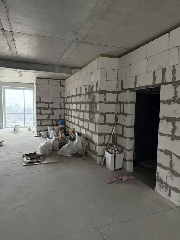 Продам 3х кімнатну квартиру 125 м ЖК Фестивальный з чудовим панорамним видом на набережну міста