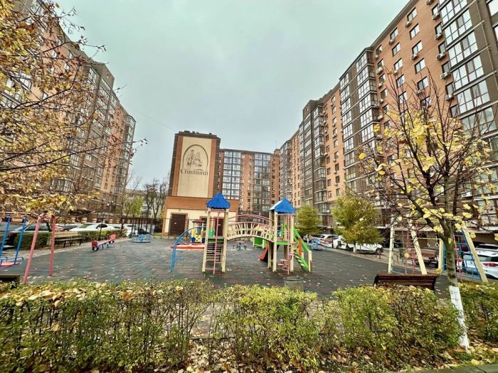 Продам 2к квартиру в ЖК Сімейний, 73.3 м²