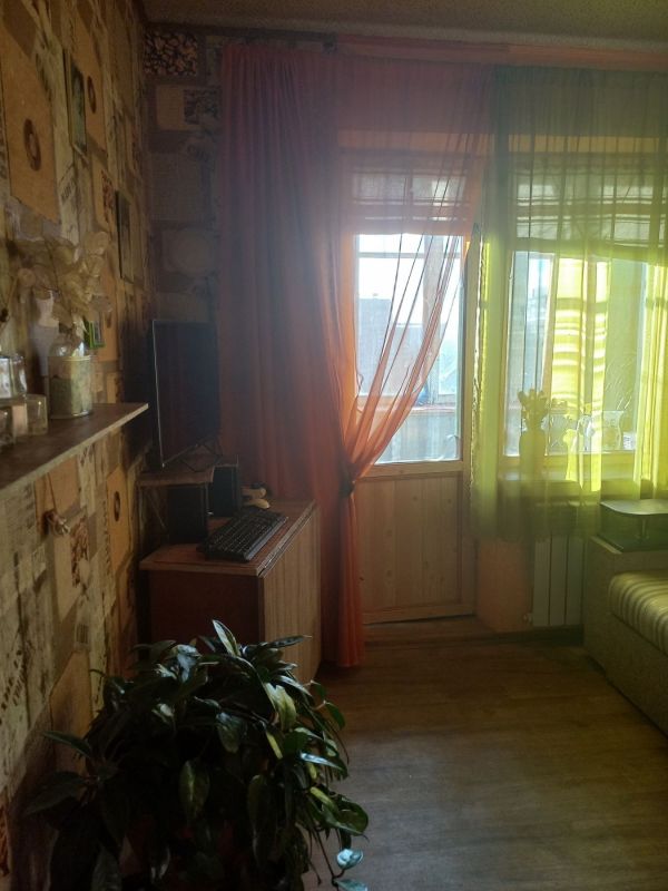 Продам 2к квартиру 47 м² на Червоний Камінь, Покровький