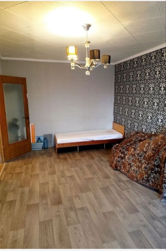 Продам 3к квартиру на Червоному Камні