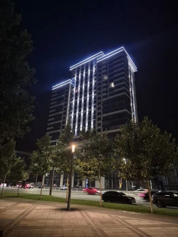 Продам простора 1-кімнатна квартира площею 46,5 м² з неймовірним видом на Дніпро ЖК “Фаворит”