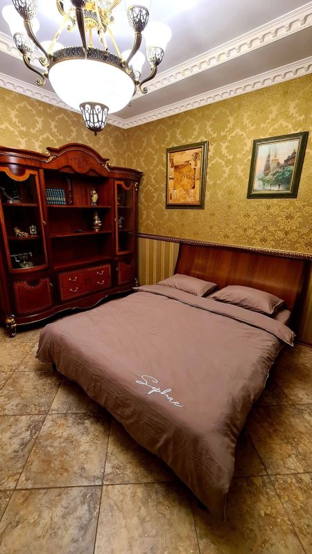 Продам 2к квартиру  50 м² со своим газовым отоплением, ремонтом на рабочей, сталинка