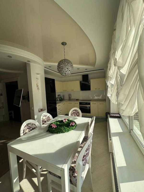 Продам 3к квартиру 74.50 м² с мебелью, техникой, ремонтом и с видом на реку на жм Фрунзенский