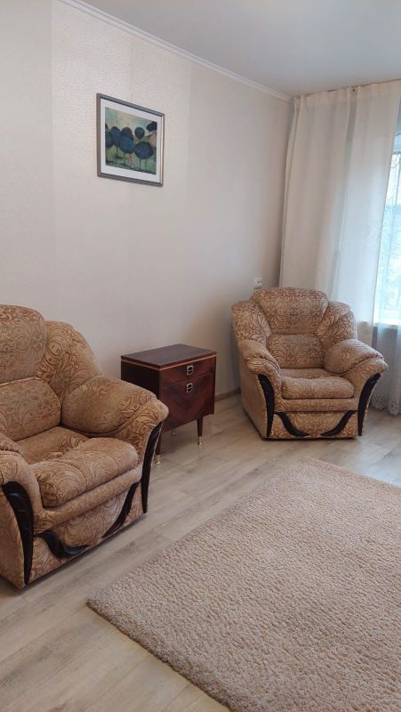 Сдам 1 комнатную квартиру на Красном Камне