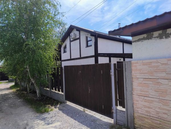 Продам дом в Обуховке 110 м² 2 этажа 6 соток