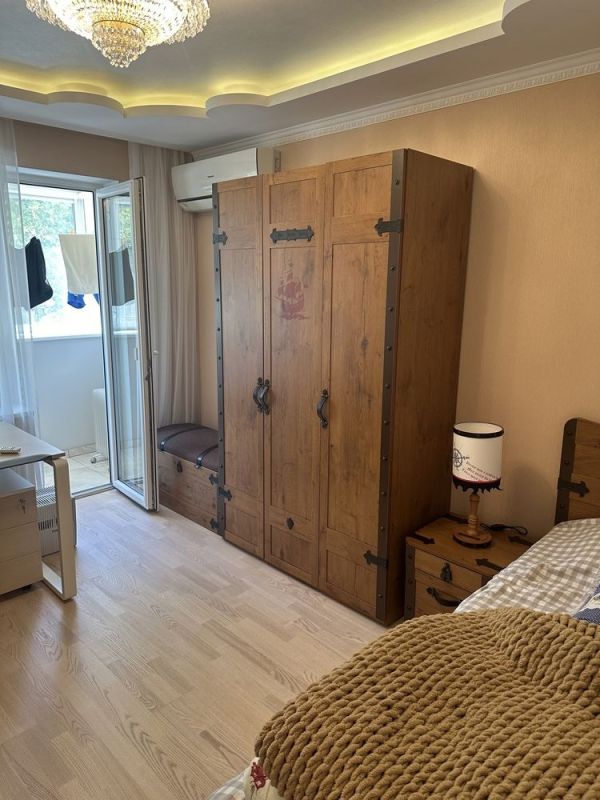 Продам эксклюзивную 3к квартиру  88.90 м² на ж/м Покровский с дизайнерским ремонтом