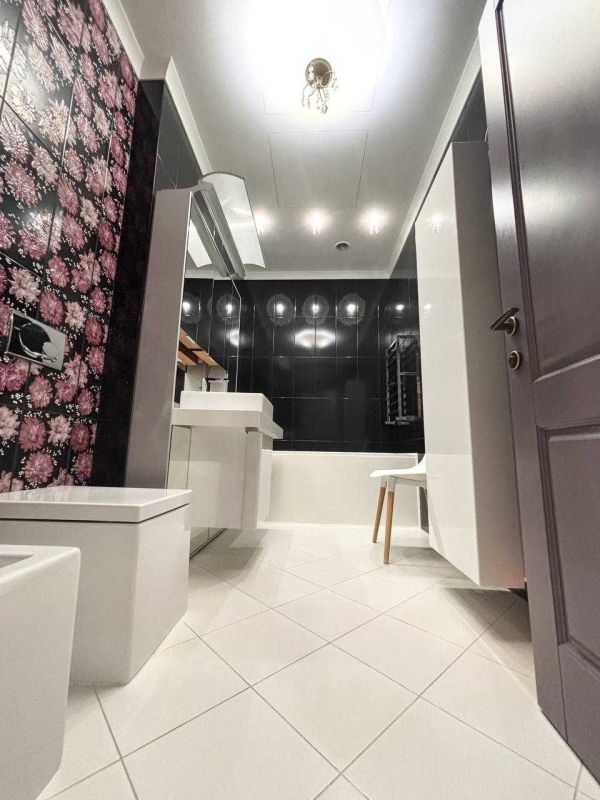 Продам 5к квартиру в Днепре ЖК Славия проспект Д. Яворницкого дом 3