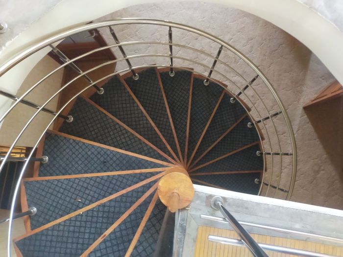 Продам 3-х уровневую квартитру (3 этажа) в центрі пр. Леси Украинки