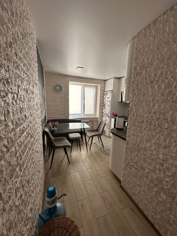 Продам 2к квартиру з ремонтом 54 м² на ж/м вул. Метробудівська 17