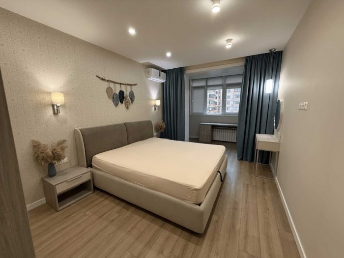 Продам 3-кімнатну квартиру з ремонтом і меблями в ЖК Щасливий 101.7 м²