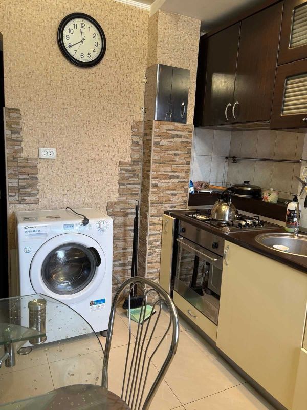 Продам 3к квартиру з ремонтом 69.50 м² на ж/м Парус-1