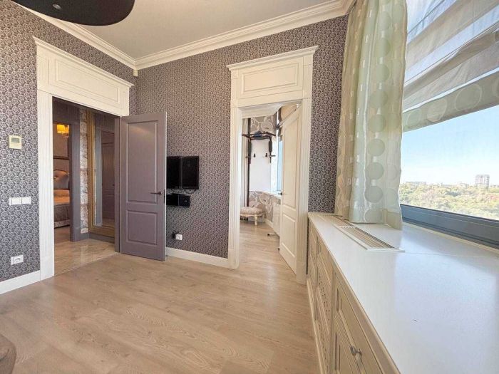 Продам 5к квартиру в Днепре ЖК Славия проспект Д. Яворницкого дом 3