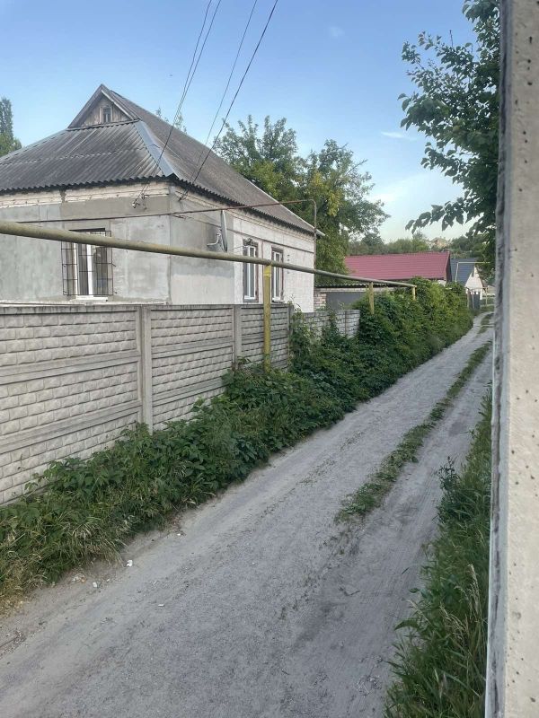 Продам часть дома 40 м² 1,5 сотки на ж/м Коммунар, Трофимовский рынок красная линия