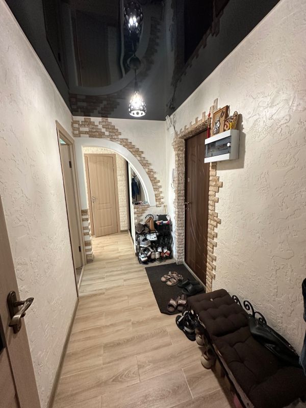 Продам 2к квартиру з ремонтом 54 м² на ж/м вул. Метробудівська 17