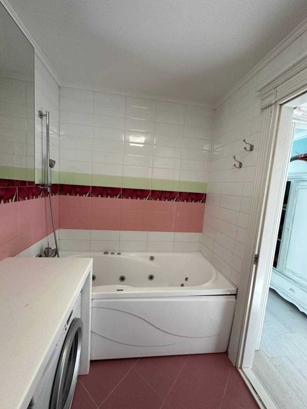 Продам 3к квартиру 74.50 м² с мебелью, техникой, ремонтом и с видом на реку на жм Фрунзенский