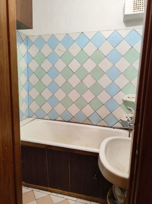 Продам 3к квартиру на Червоному Камні