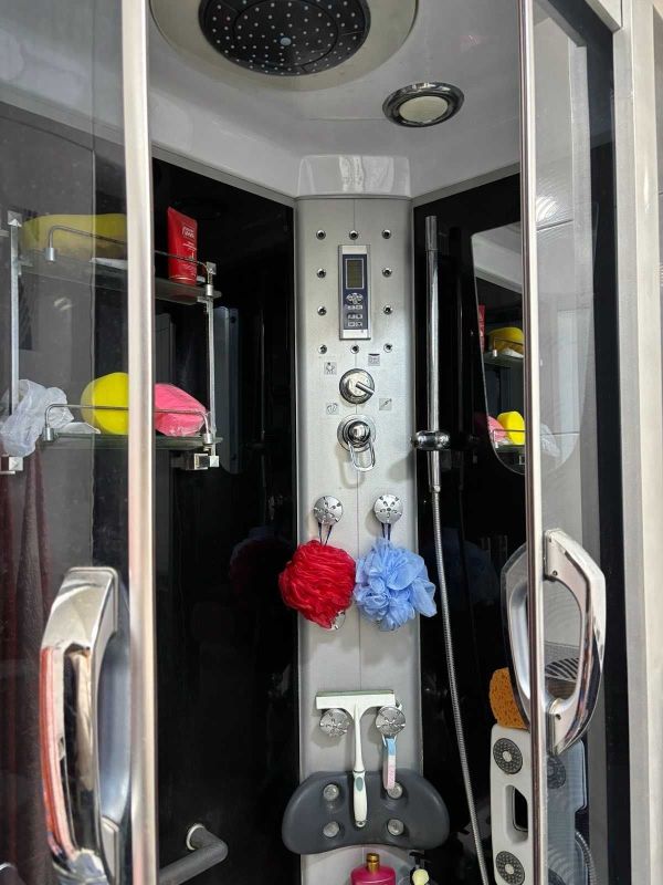 Продам 3к квартиру з ремонтом 69.50 м² на ж/м Парус-1