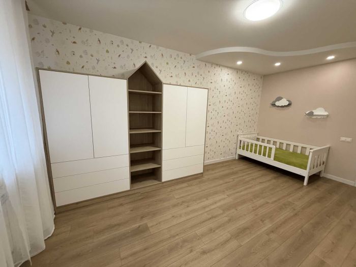 Продам 3-кімнатну квартиру з ремонтом і меблями в ЖК Щасливий 101.7 м²