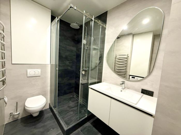 Продам простора 1-кімнатна квартира площею 46,5 м² з неймовірним видом на Дніпро ЖК “Фаворит”